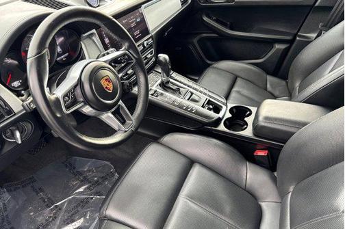 2020 Porsche Macan Turbo