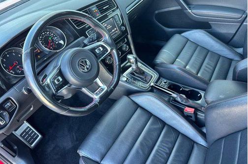 2017 Volkswagen Golf GTI 2.0T S 4-Door
