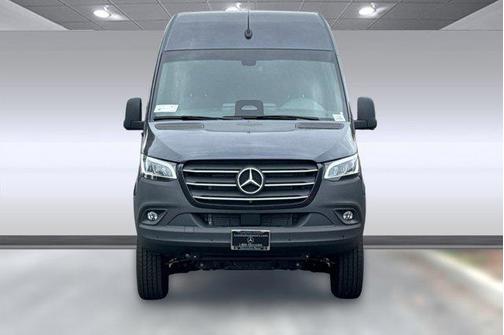 2025 Mercedes-Benz Sprinter 2500 Standard Roof