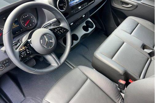 2025 Mercedes-Benz Sprinter 2500 High Roof