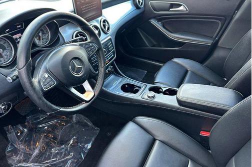 2016 Mercedes-Benz CLA-Class Base