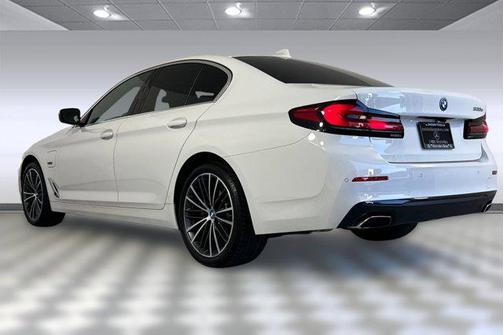2022 BMW 530e Base