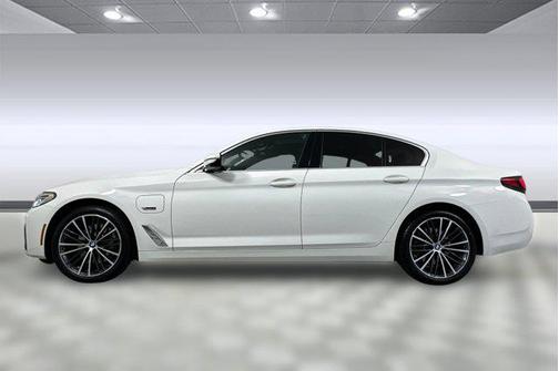 2022 BMW 530e Base