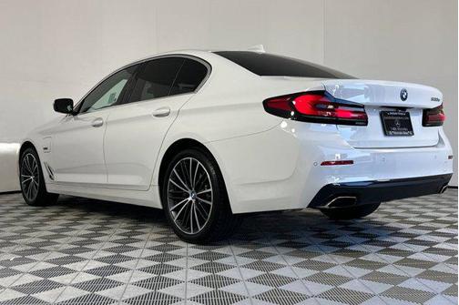 2022 BMW 530e Base