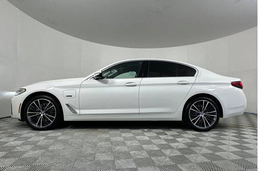 2022 BMW 530e Base