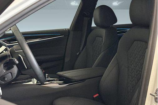 2022 BMW 530e Base