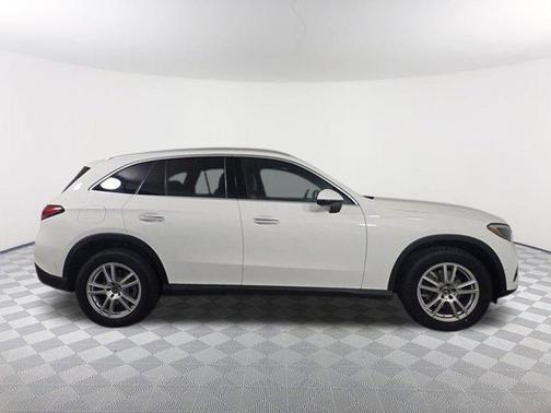 2025 Mercedes-Benz GLC 300 Base