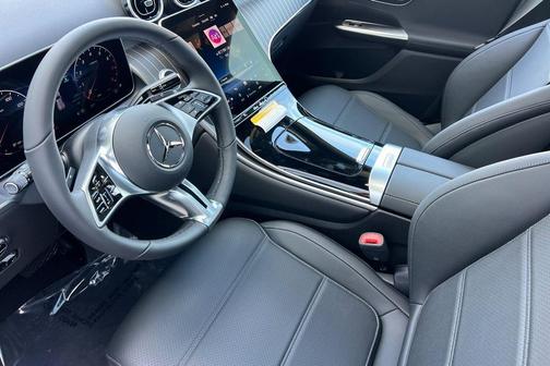 Polar White 2026 Mercedes-Benz GLC 300 Base