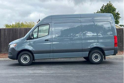 2025 Mercedes-Benz Sprinter 2500 Standard Roof