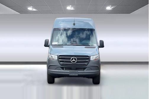 2025 Mercedes-Benz Sprinter 2500 Standard Roof