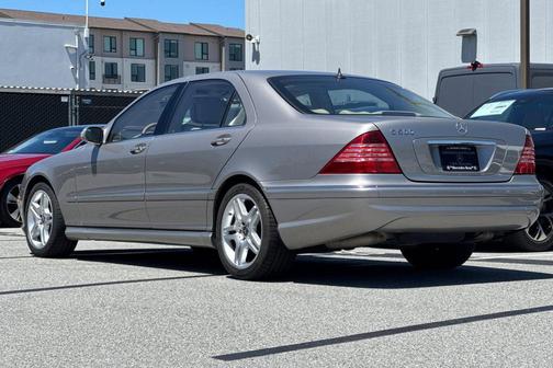 Gold 2006 Mercedes-Benz S-Class 5.0L