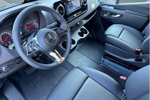 2026 Mercedes-Benz Sprinter 2500 Standard Roof