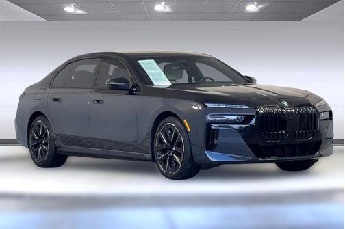 2023 BMW 740 i