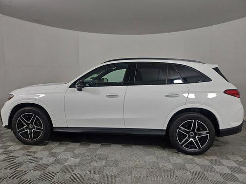 2025 Mercedes-Benz GLC 300 Base