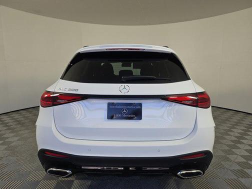 2025 Mercedes-Benz GLC 300 Base