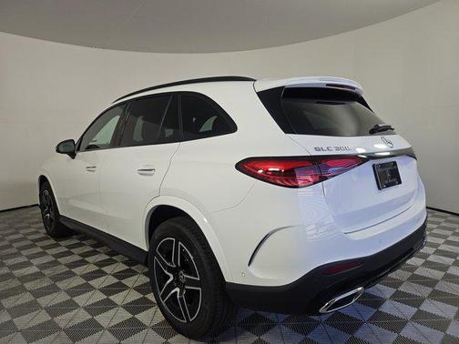 2025 Mercedes-Benz GLC 300 Base