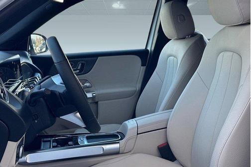 2025 Mercedes-Benz GLB 250 4MATIC