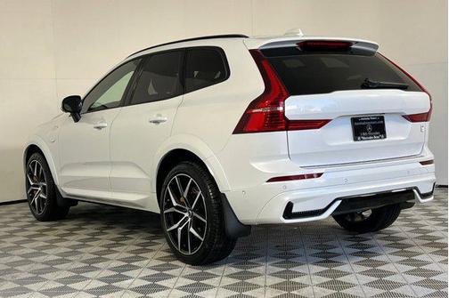 2025 Volvo XC60 Plug-In Hybrid T8 Polestar