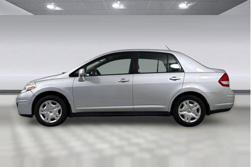 2010 Nissan Versa 1.8 S