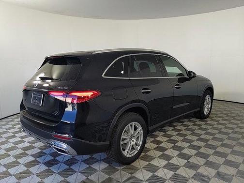 2025 Mercedes-Benz GLC 300 4MATIC