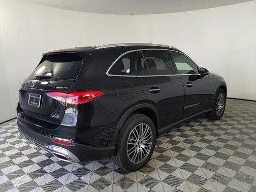 2025 Mercedes-Benz GLC 300 4MATIC