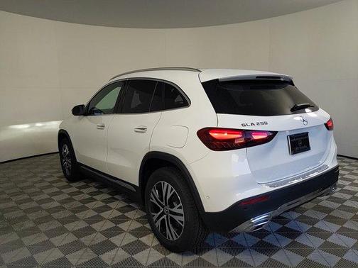 2025 Mercedes-Benz GLA 250 Base