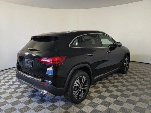 2025 Mercedes-Benz GLA 250 Base