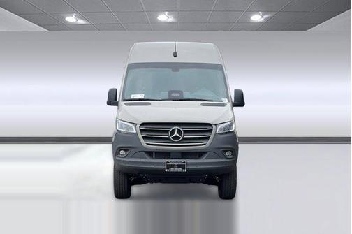 2025 Mercedes-Benz Sprinter 2500 Standard Roof