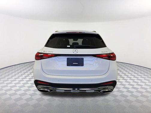 2025 Mercedes-Benz GLC 300 4MATIC