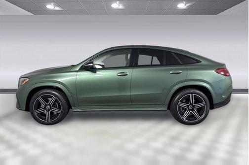 MANUFAKTUR Ireland Mid Green Metallic 2026 Mercedes-Benz GLE 450 4MATIC