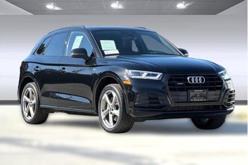 2020 Audi Q5 45 Titanium Premium