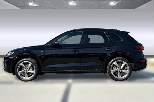 2020 Audi Q5 45 Titanium Premium