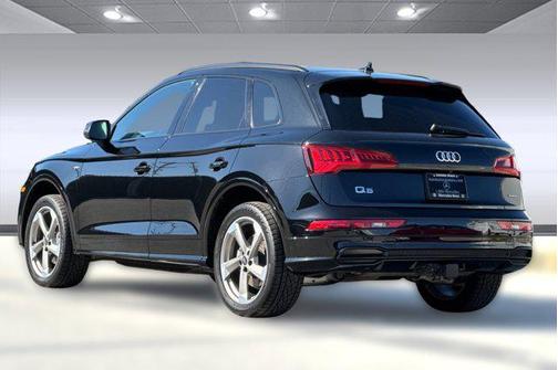 2020 Audi Q5 45 Titanium Premium