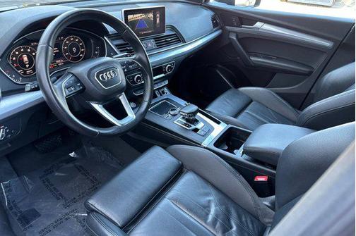 2020 Audi Q5 45 Titanium Premium