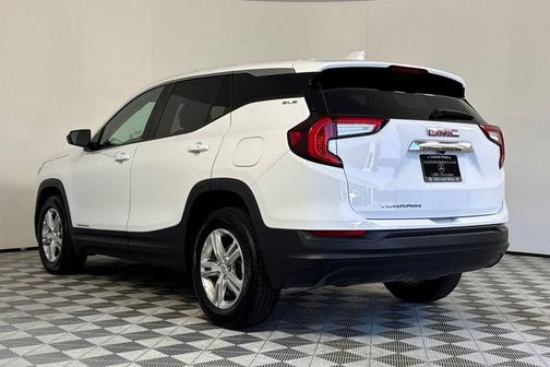 Summit White 2024 GMC Terrain SLE