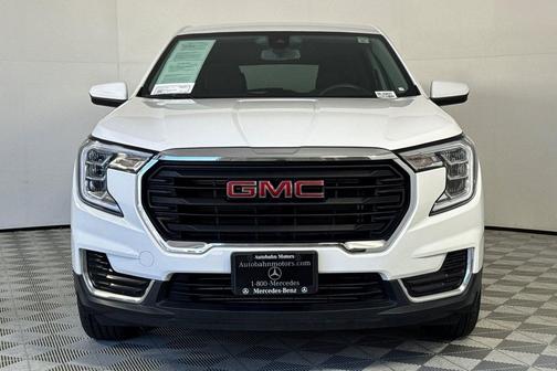 Summit White 2024 GMC Terrain SLE