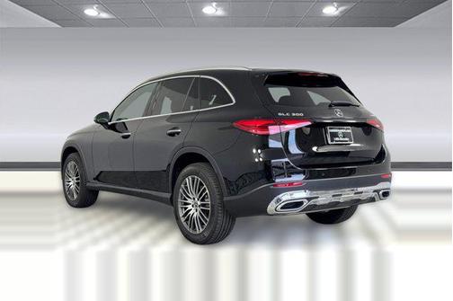 2026 Mercedes-Benz GLC 300 4MATIC