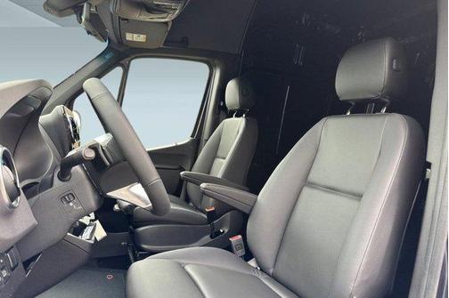 2026 Mercedes-Benz Sprinter 2500 Standard Roof