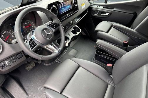 2026 Mercedes-Benz Sprinter 2500 Standard Roof