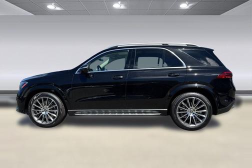 Obsidian Black Metallic 2026 Mercedes-Benz GLE 450 4MATIC
