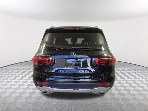 2025 Mercedes-Benz GLB 250 4MATIC