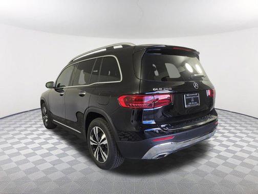 2025 Mercedes-Benz GLB 250 4MATIC