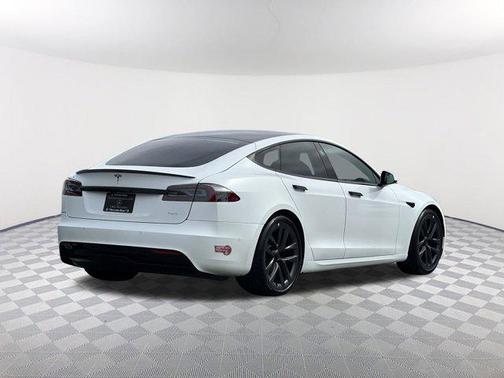 2022 Tesla Model S Plaid