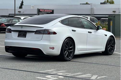 2022 Tesla Model S Plaid