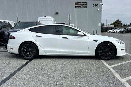 2022 Tesla Model S Plaid