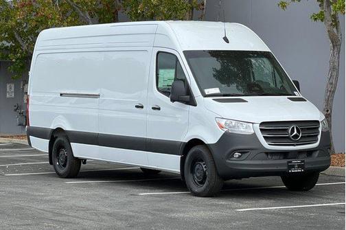 2025 Mercedes-Benz Sprinter 2500 High Roof