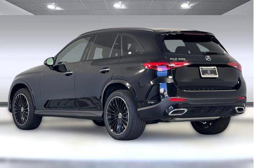 2025 Mercedes-Benz GLC 300 Base