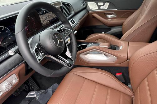 MANUFAKTUR Moonlight White Metallic 2026 Mercedes-Benz GLE 450 4MATIC