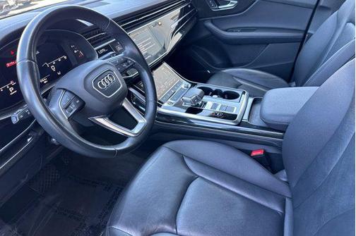 Samurai Gray Metallic 2024 Audi Q7 55 Premium Plus