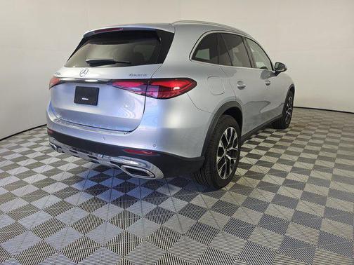 2025 Mercedes-Benz GLC 350e Base